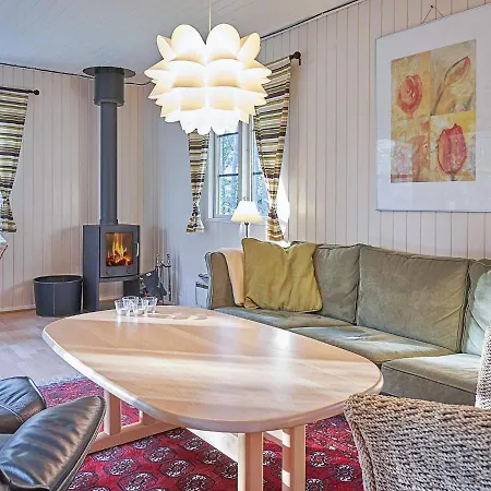 Holiday home 6 Person In Aakirkeby