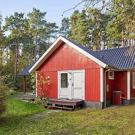 Holiday home 6 Person In Aakirkeby